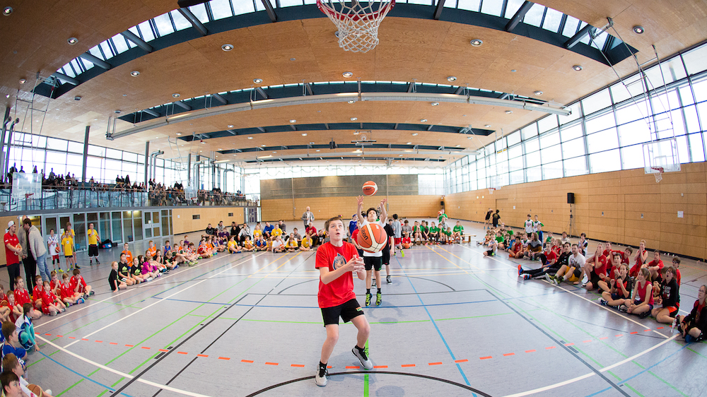 Wurfwettbewerb beim All-Star-Kids-Day 2016 in Dessau-Roßlau // Foto: Hartmut Bösener